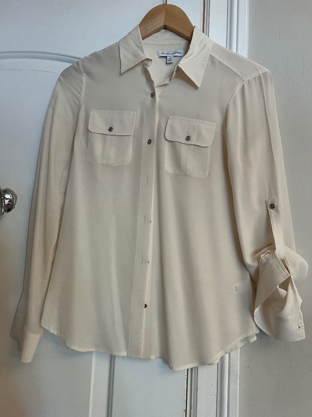 100%silk banana republic button down blouse